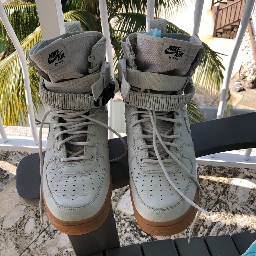 Gray Nike SF AF1. Pristine condition.